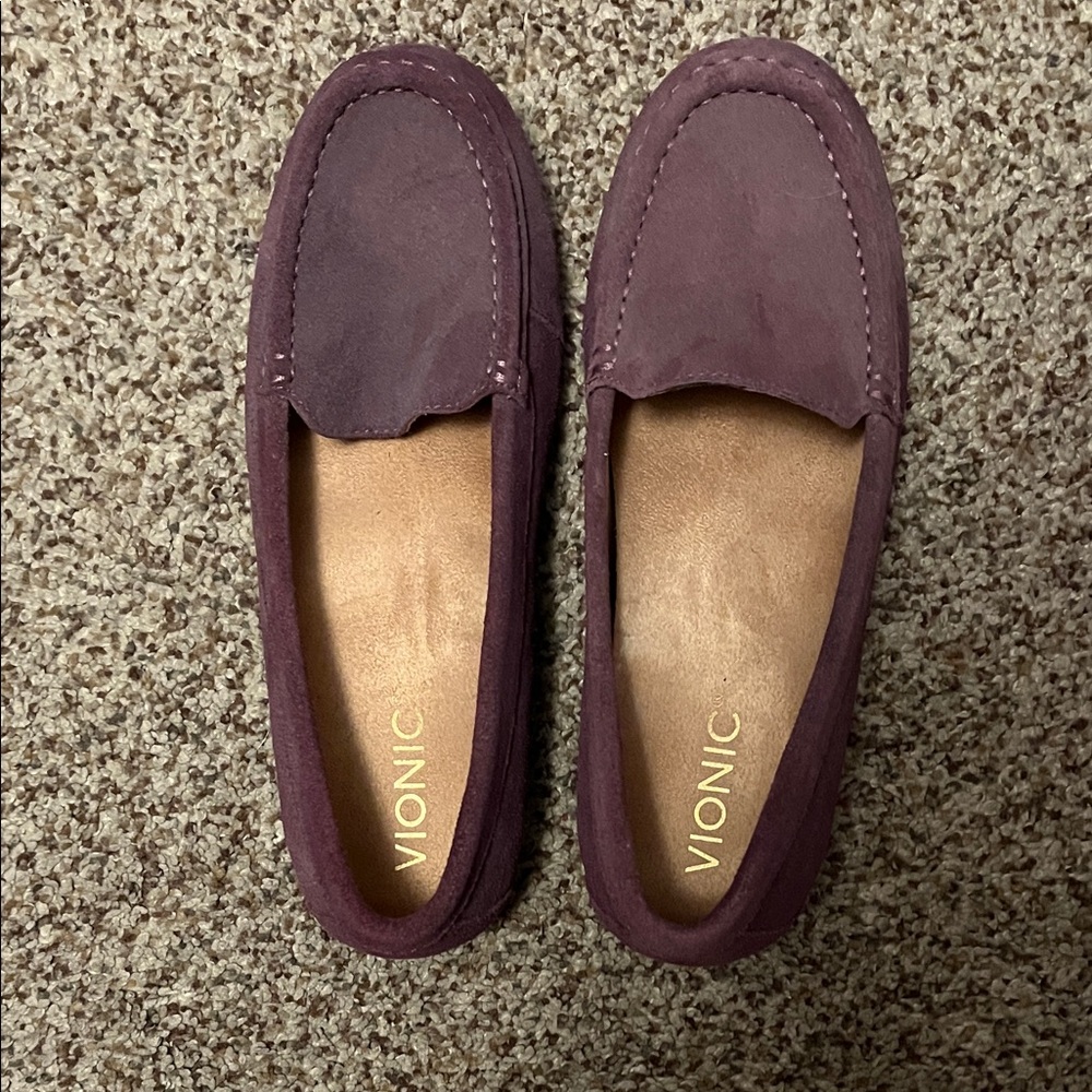 Vionic Women's Plum Loafers